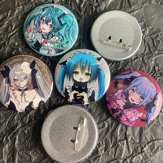 Hatsune Miku badge